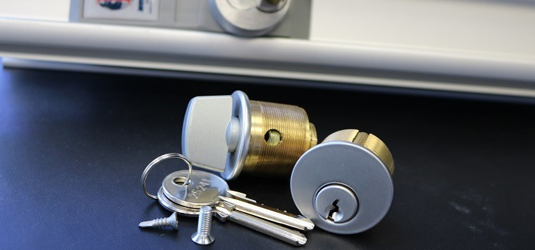 Commercial Lock Installation La Riviera