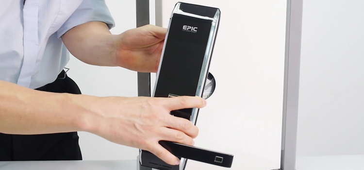 Digital Lock Installation La Riviera